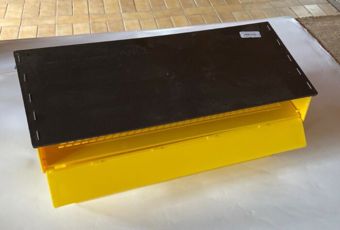 Trappe à pollen Big Guy Anel - plastique - 10 cadres avec bac IA 001